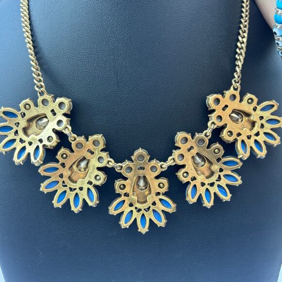 J. CREW Statement Necklace! Blue, Cream & Iridescent Floral Collar Necklace - Picture 4 of 5